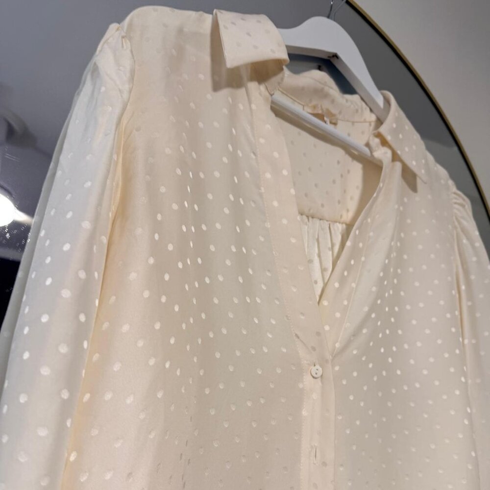 100% Silk Size Large Blouse Gold Hawk